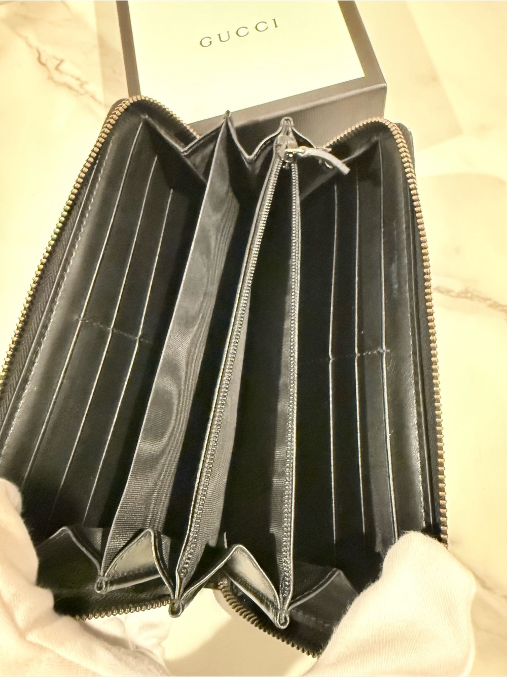 Gucci Marmont Zip Around Wallet - Picture 11 of 16